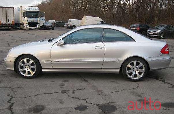 2002' Mercedes-Benz Clk-Klasse photo #2