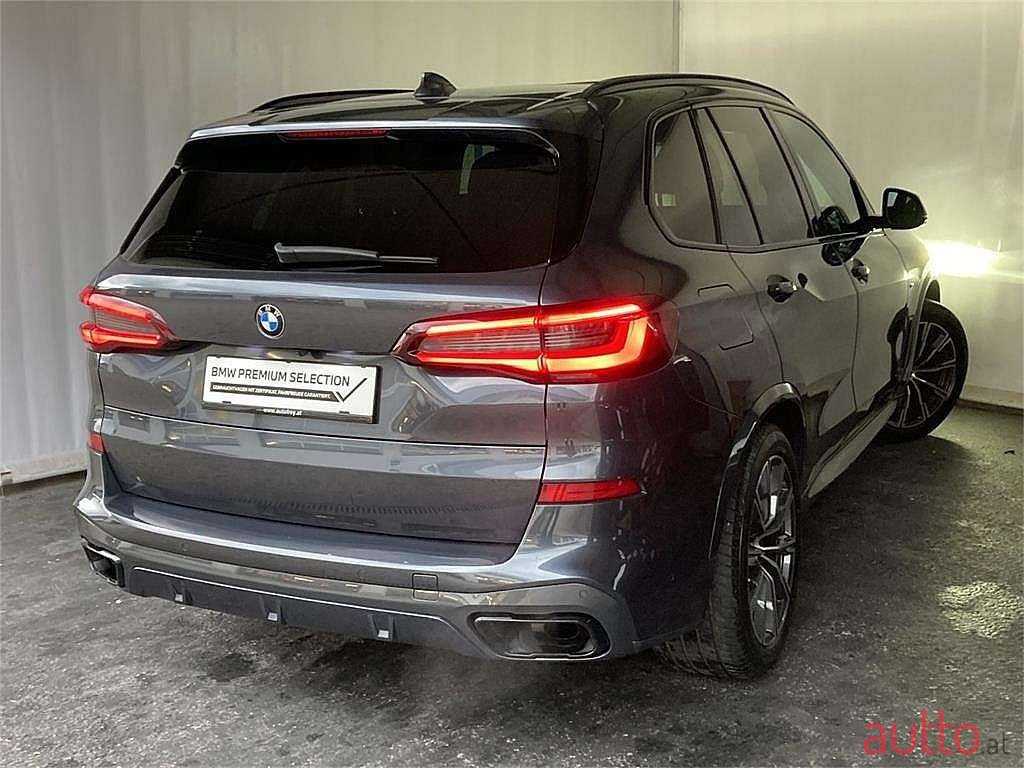2020' BMW X5 photo #2