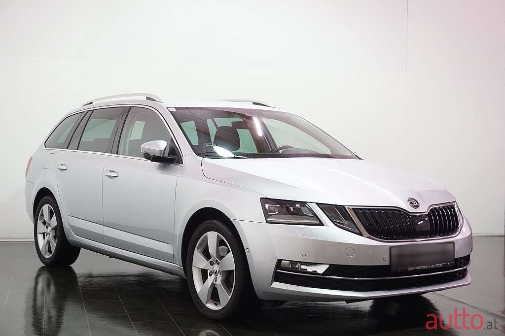 2019' Skoda Octavia photo #2