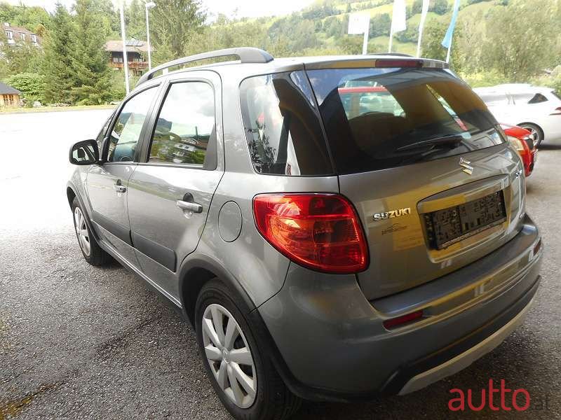 2014' Suzuki SX4 photo #5