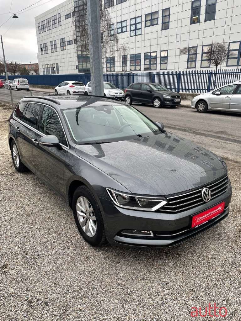 2017' Volkswagen Passat photo #3