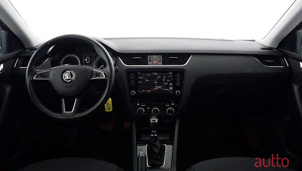 2019' Skoda Octavia photo #5