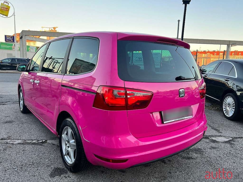 2011' SEAT Alhambra photo #3