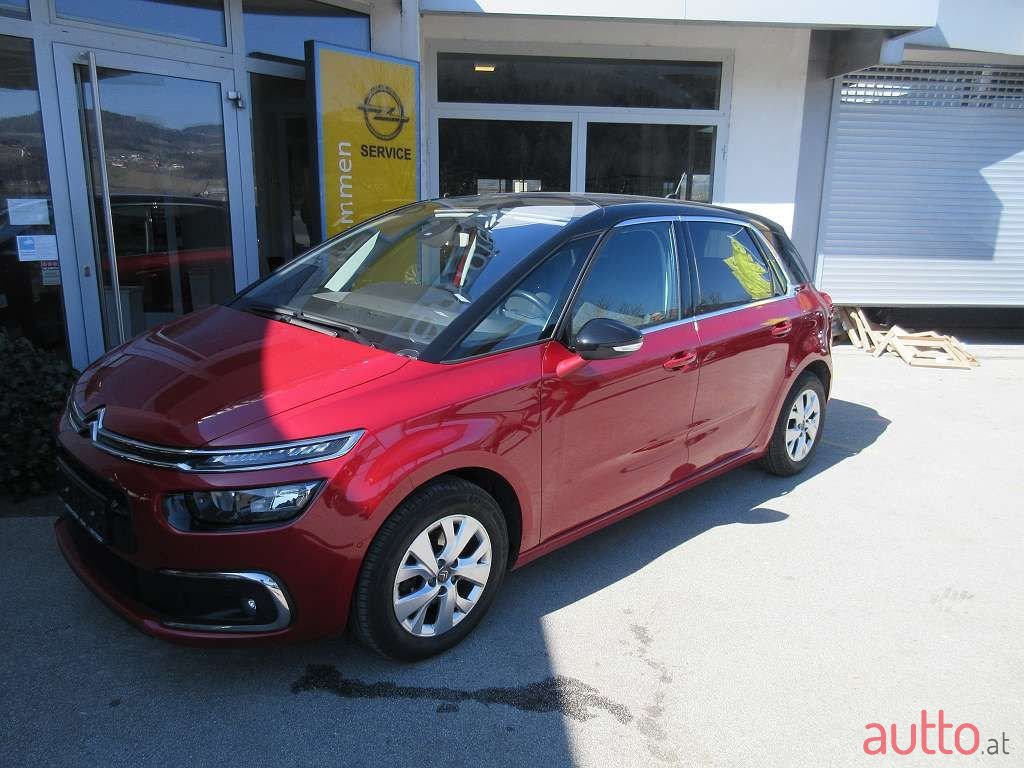 2018' Citroen C4 Picasso photo #2