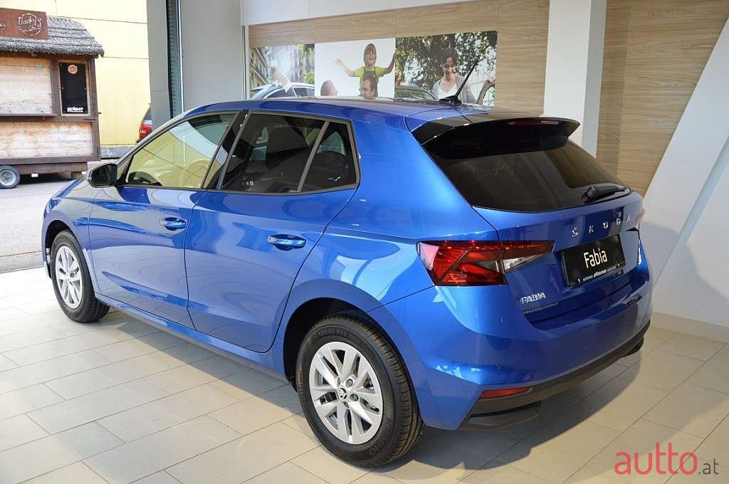 2022' Skoda Fabia photo #3