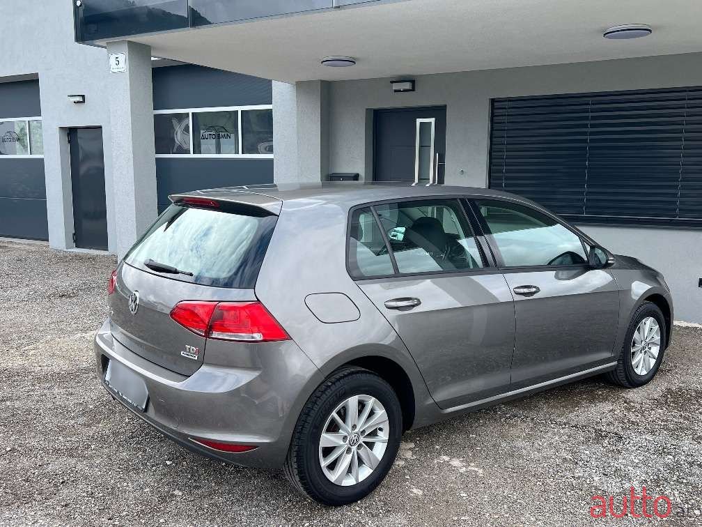 2014' Volkswagen Golf photo #6