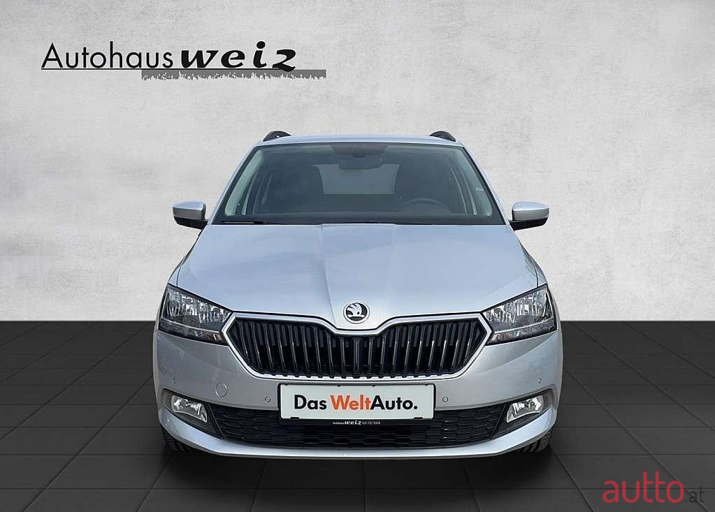 2023' Skoda Fabia photo #2