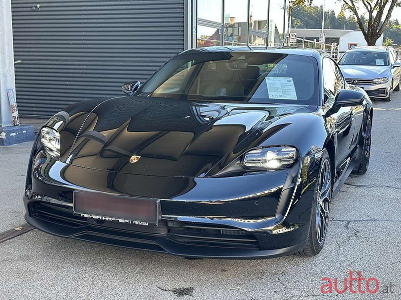 2020' Porsche Taycan photo #3