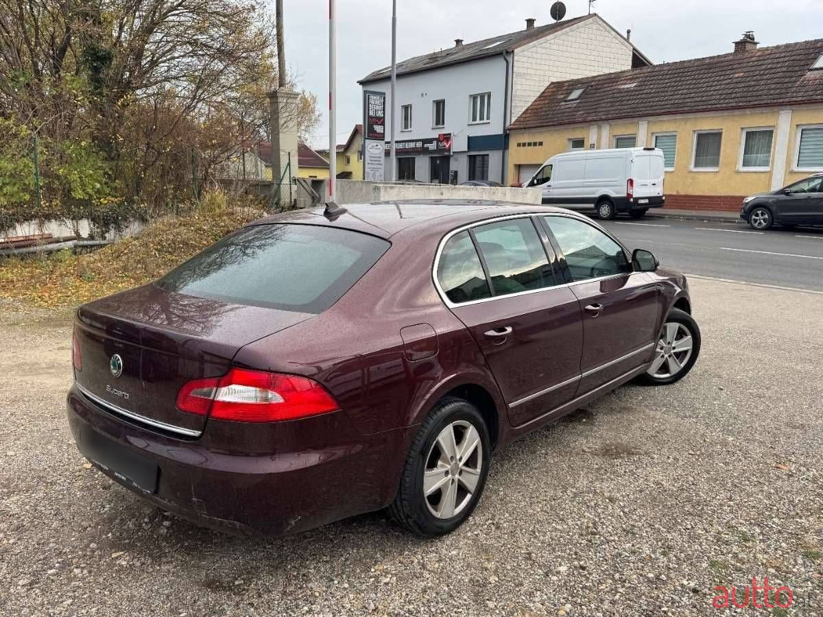 2009' Skoda Superb photo #4