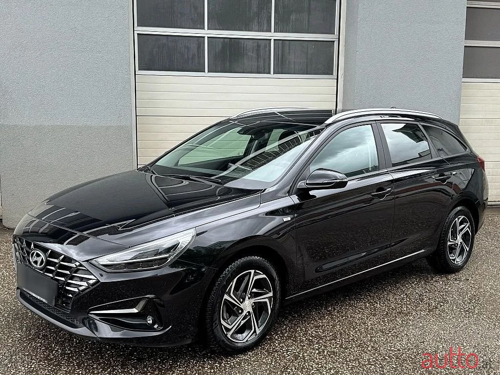 2021' Hyundai i30 photo #2