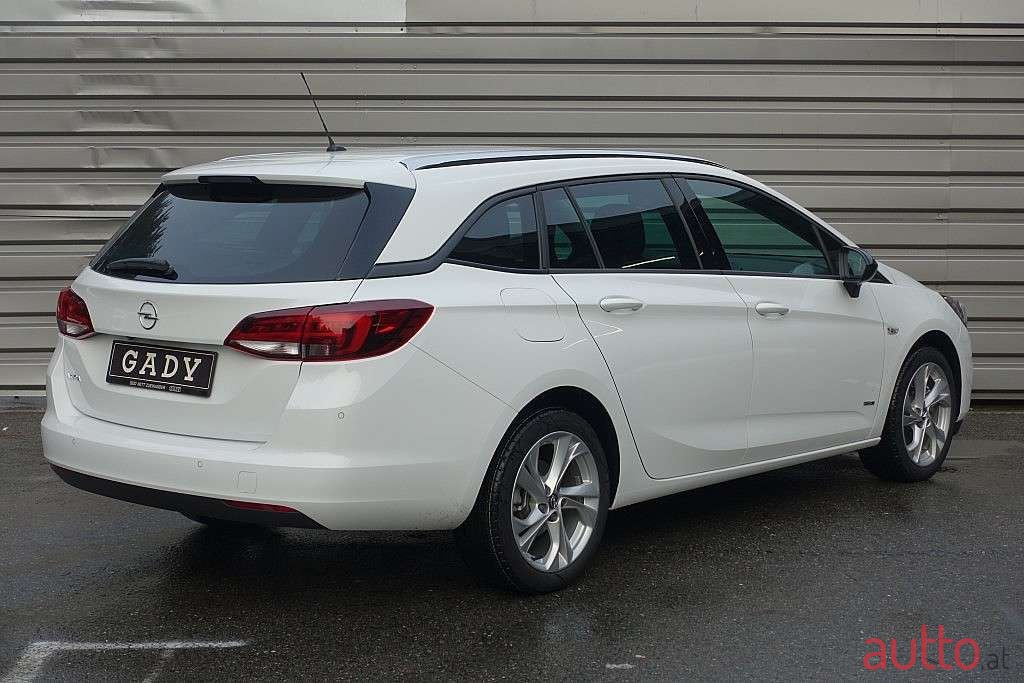 2021' Opel Astra photo #4