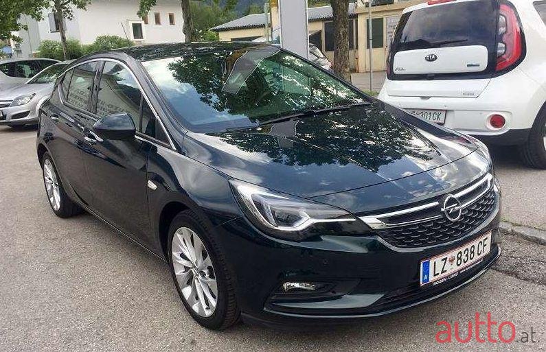 2016' Opel Astra photo #2