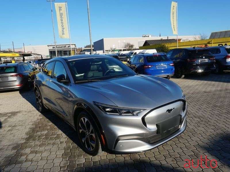 2021' Ford Mustang Mach-E photo #2