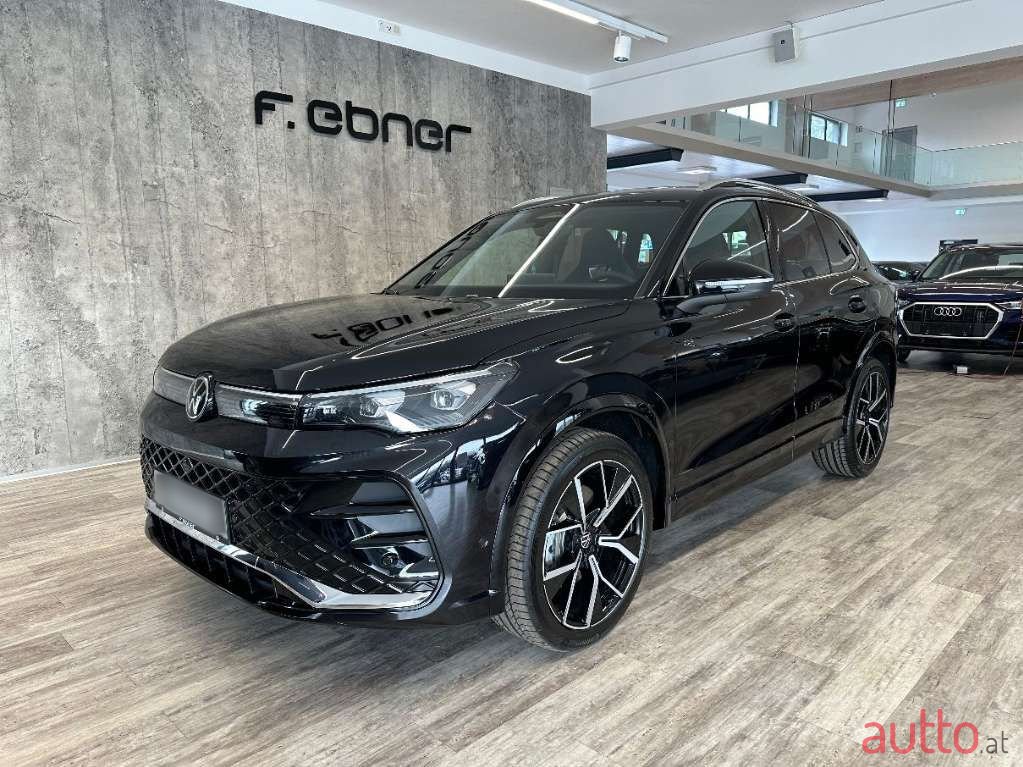 2023' Volkswagen Tiguan photo #1