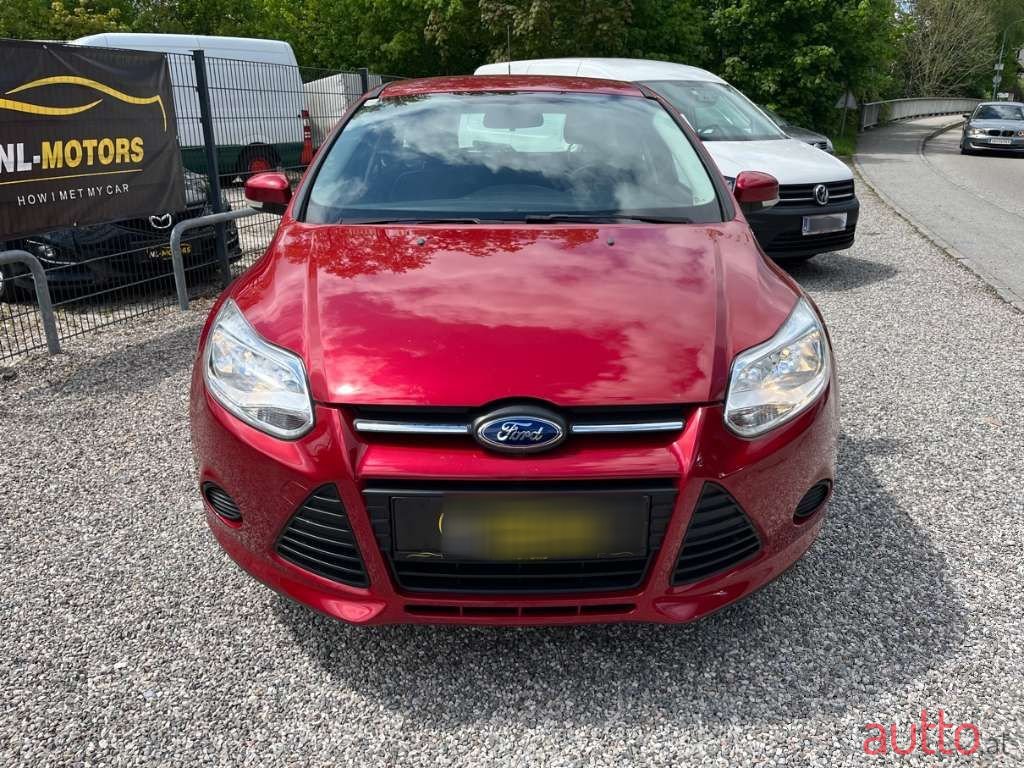 2011' Ford Focus photo #2