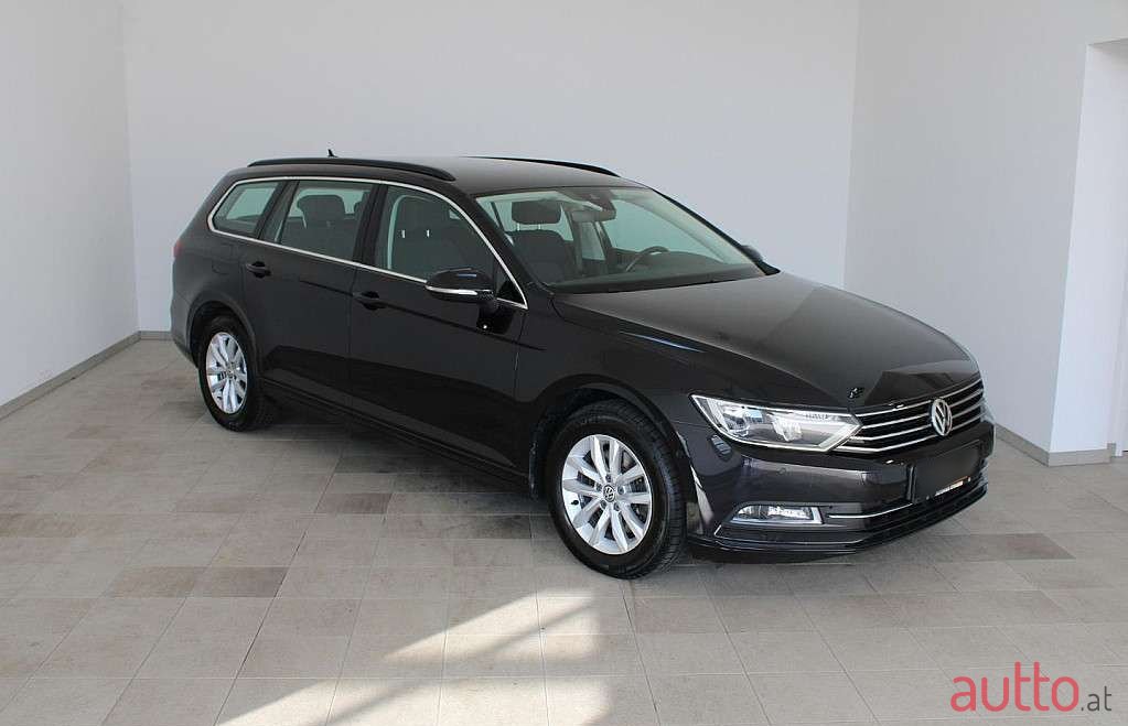 2019' Volkswagen Passat photo #1