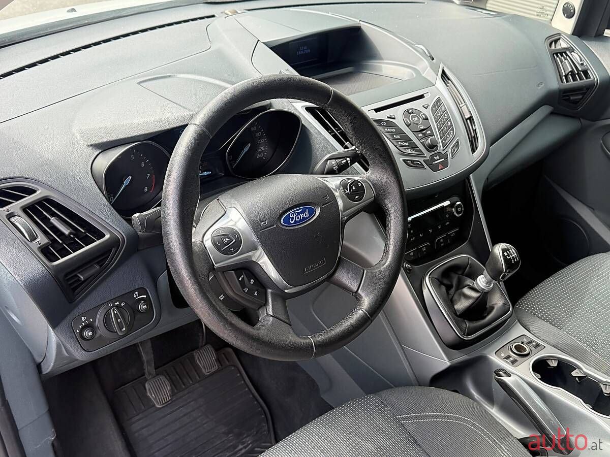 2012' Ford C-MAX photo #6