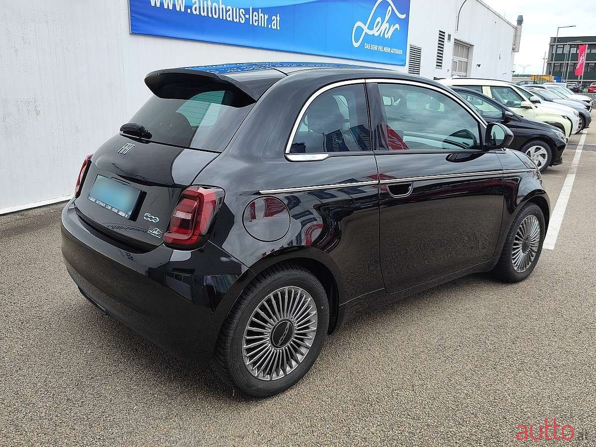 2023' Fiat 500e photo #4