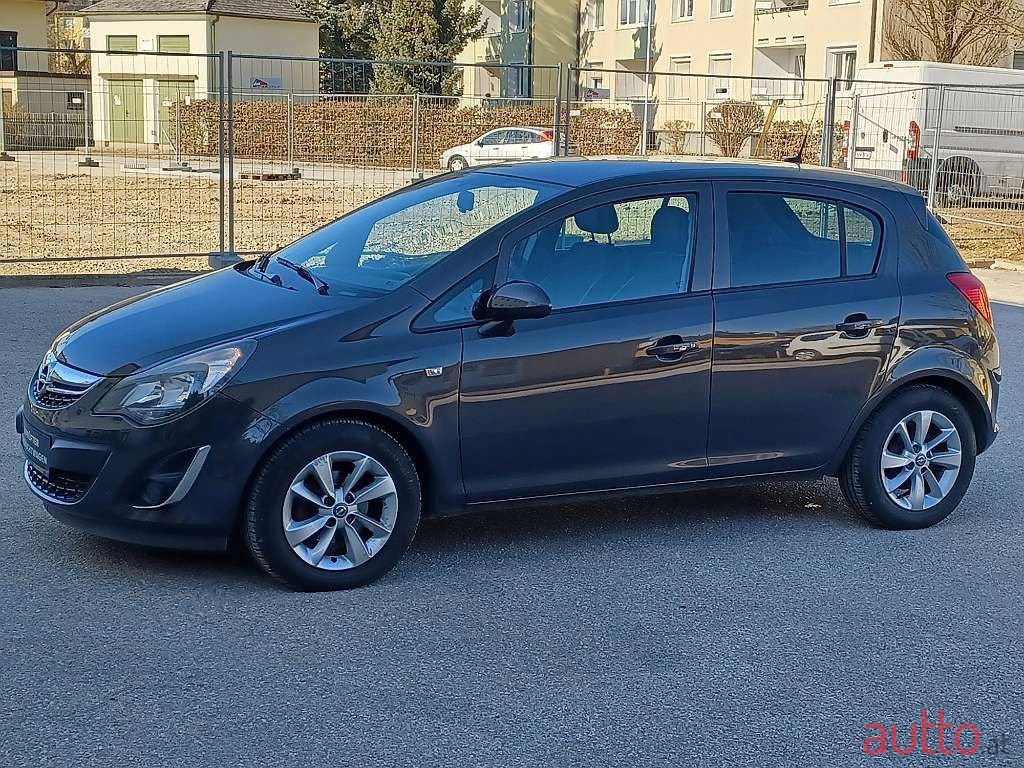 2014' Opel Corsa photo #3