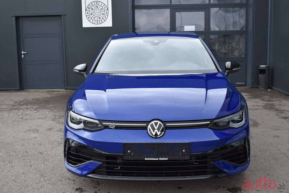 2021' Volkswagen Golf photo #2