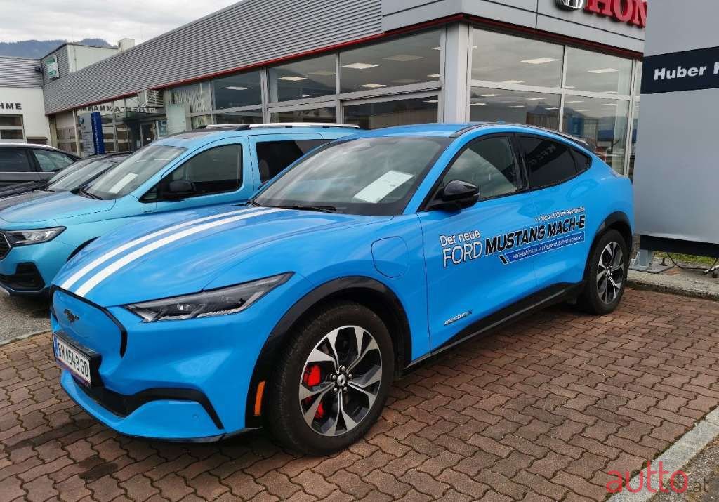 2022' Ford Mustang Mach-E photo #1