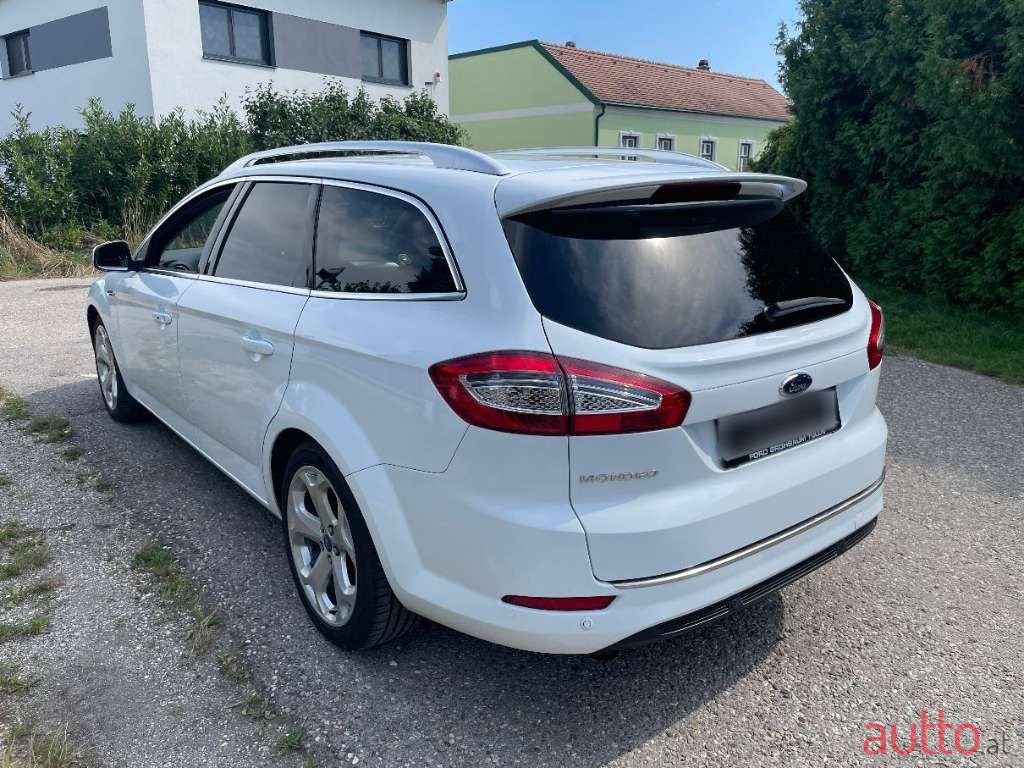 2011' Ford Mondeo photo #4