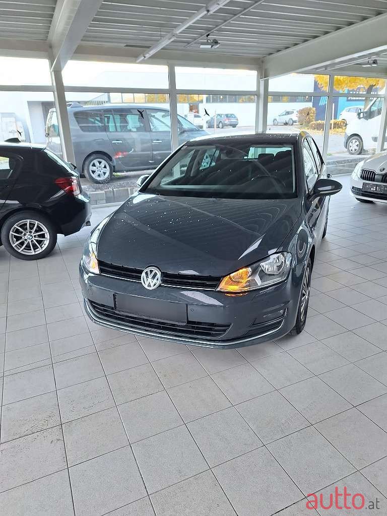 2015' Volkswagen Golf photo #3