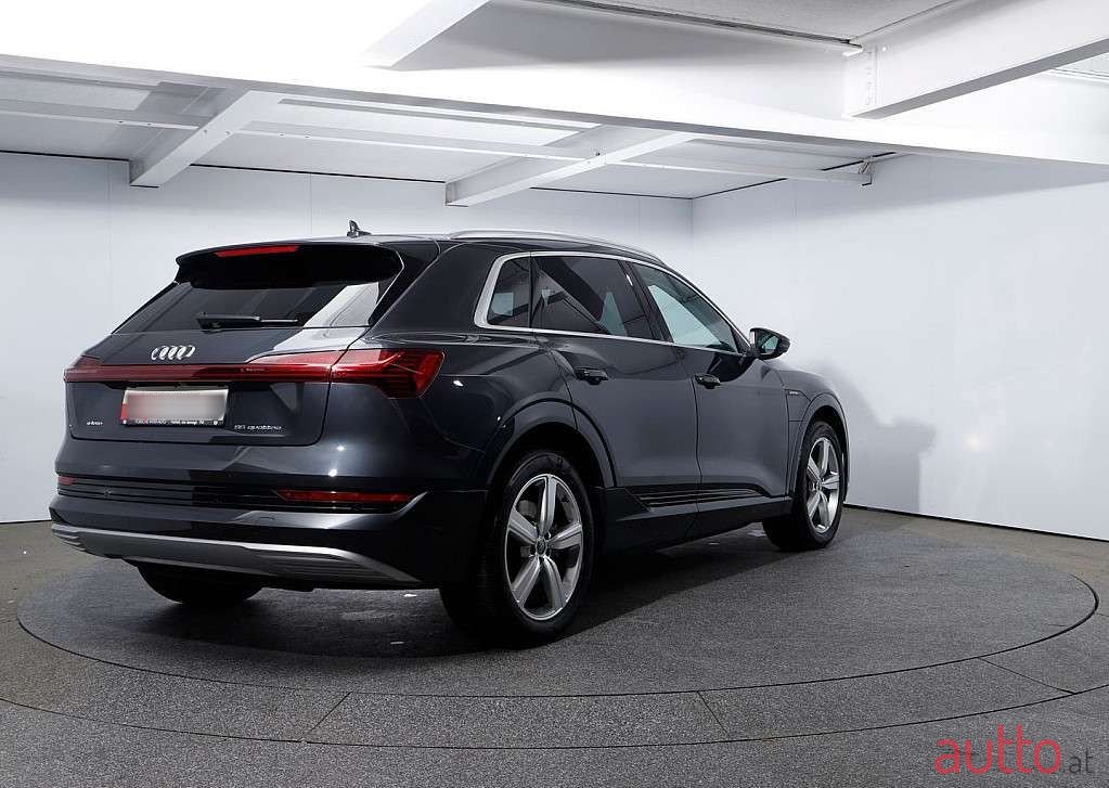 2020' Audi e-tron photo #5