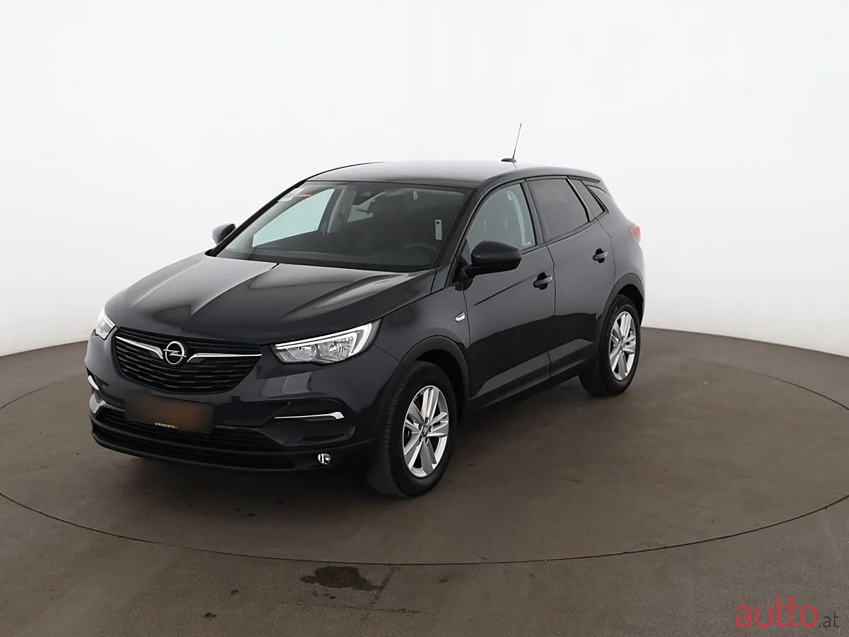 2018' Opel Grandland photo #1