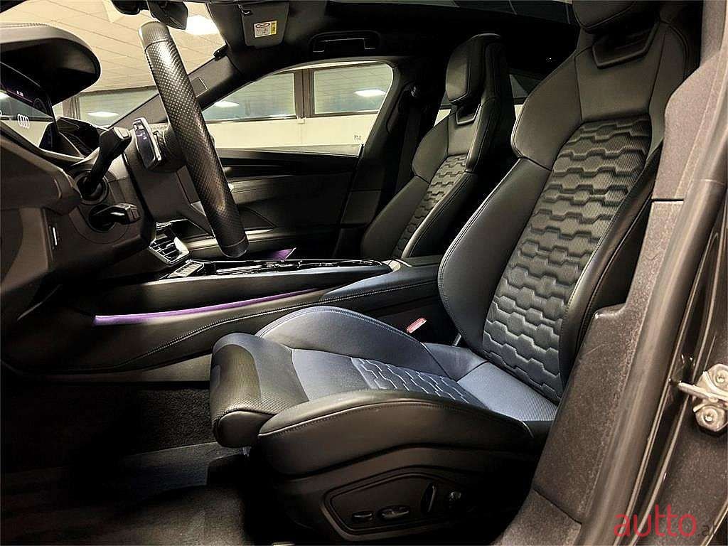 2021' Audi e-tron GT photo #4