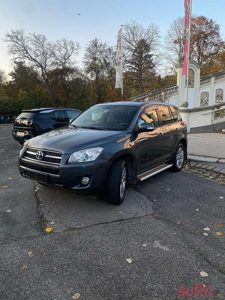 2010' Toyota RAV4 photo #2