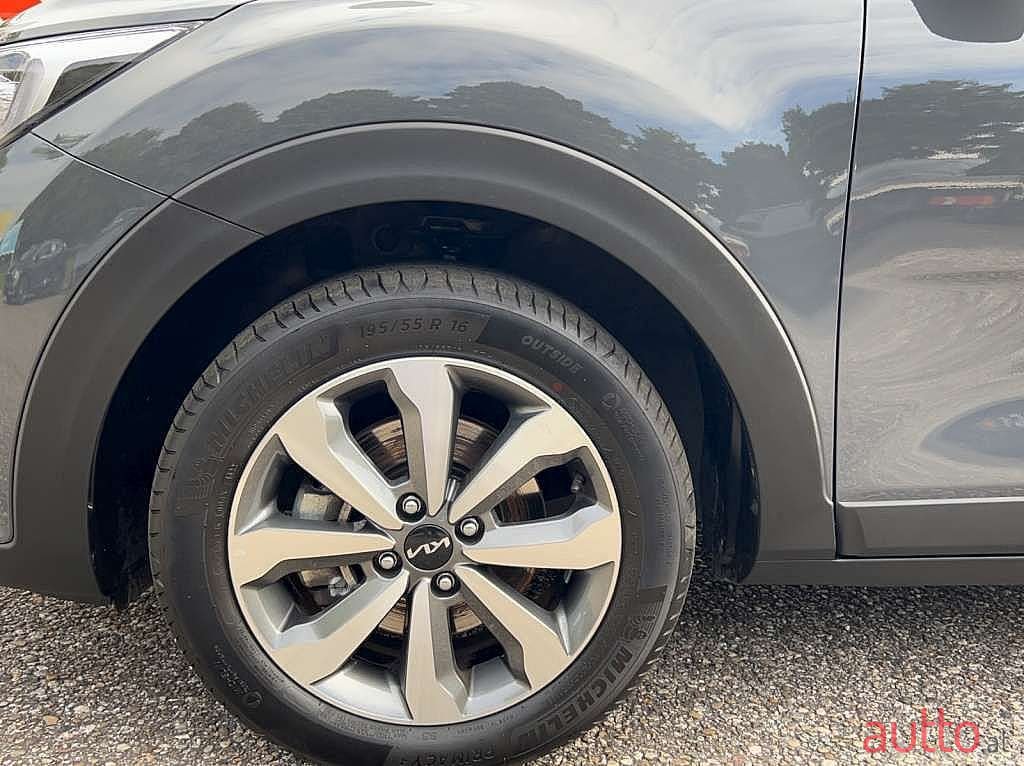 2022' Kia Stonic photo #6