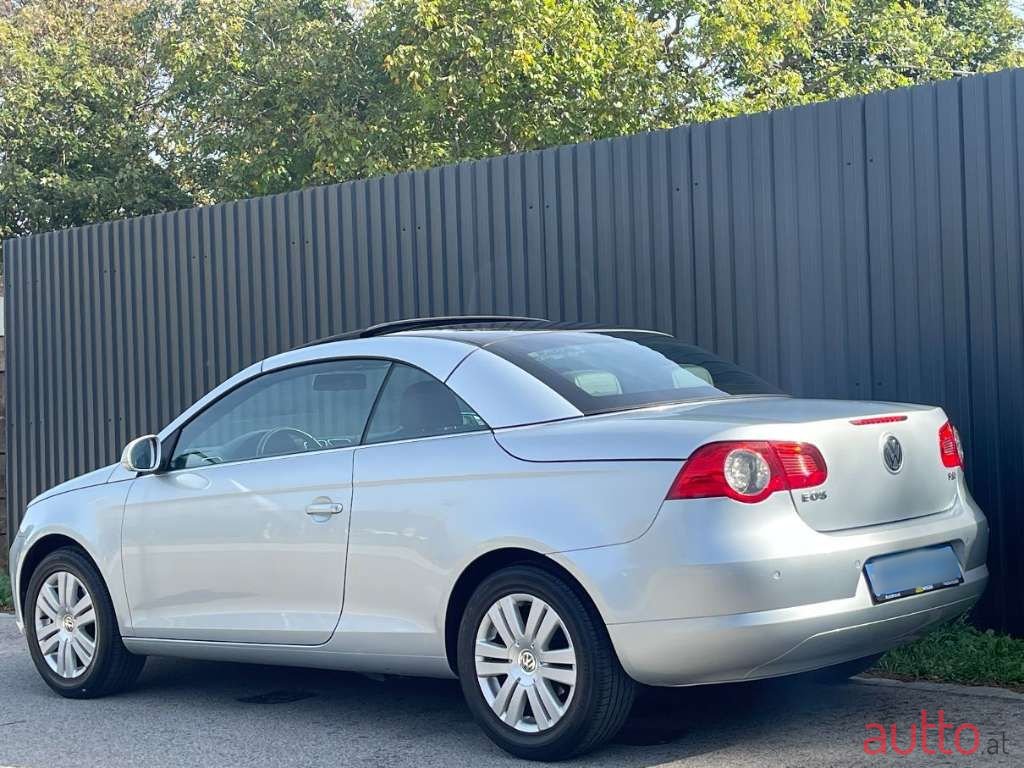 2007' Volkswagen Eos photo #2