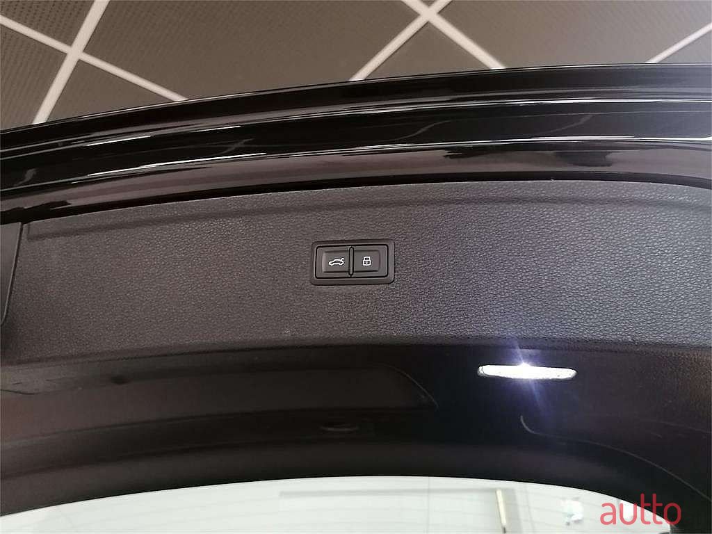 2020' Audi Q5 photo #6