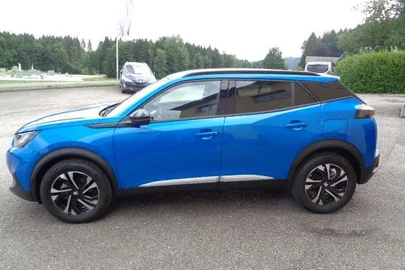 2023' Peugeot 2008