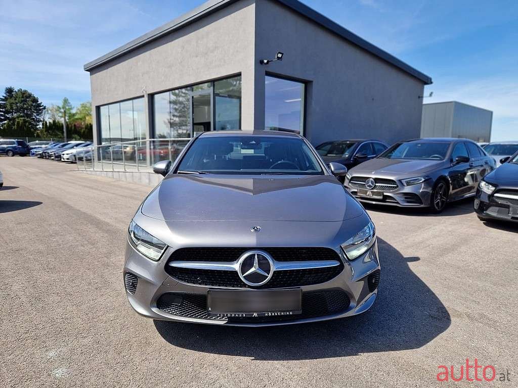 2020' Mercedes-Benz A-Klasse photo #1