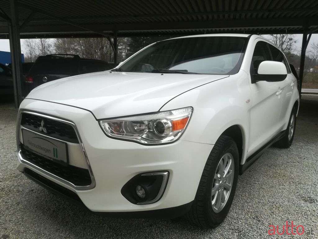 2013' Mitsubishi ASX photo #1