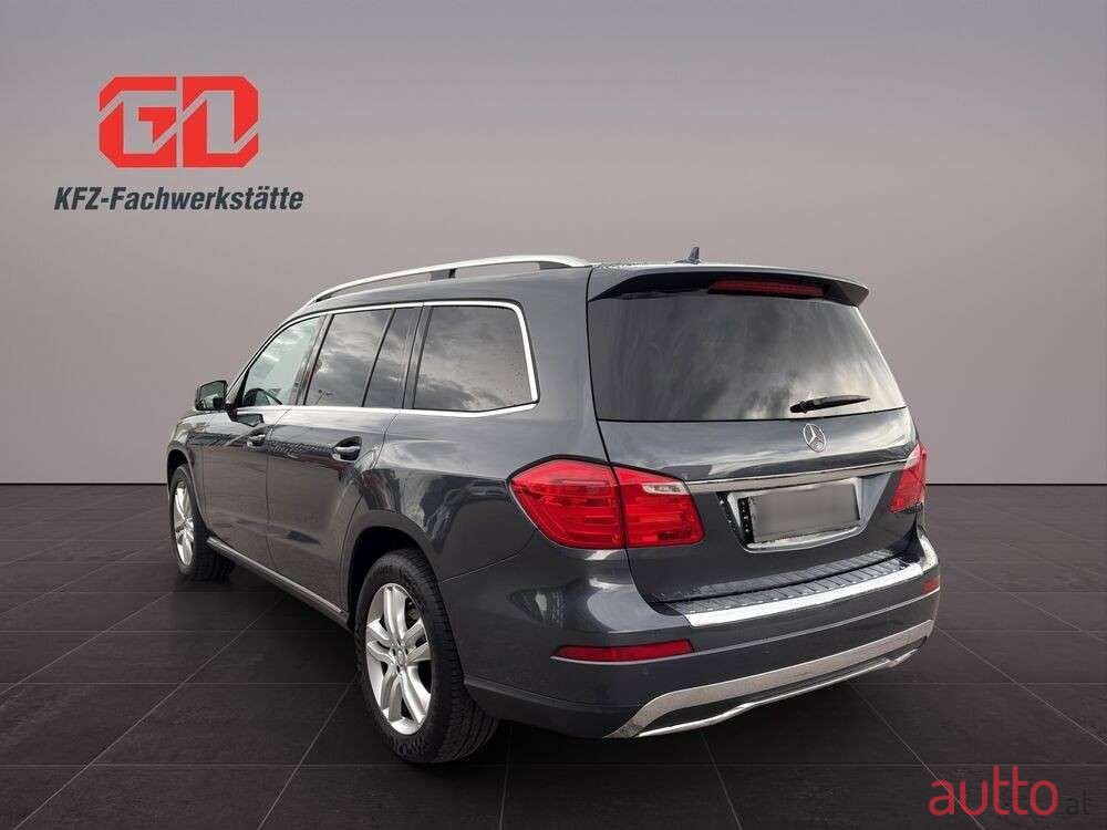 2013' Mercedes-Benz Gl-Klasse photo #3