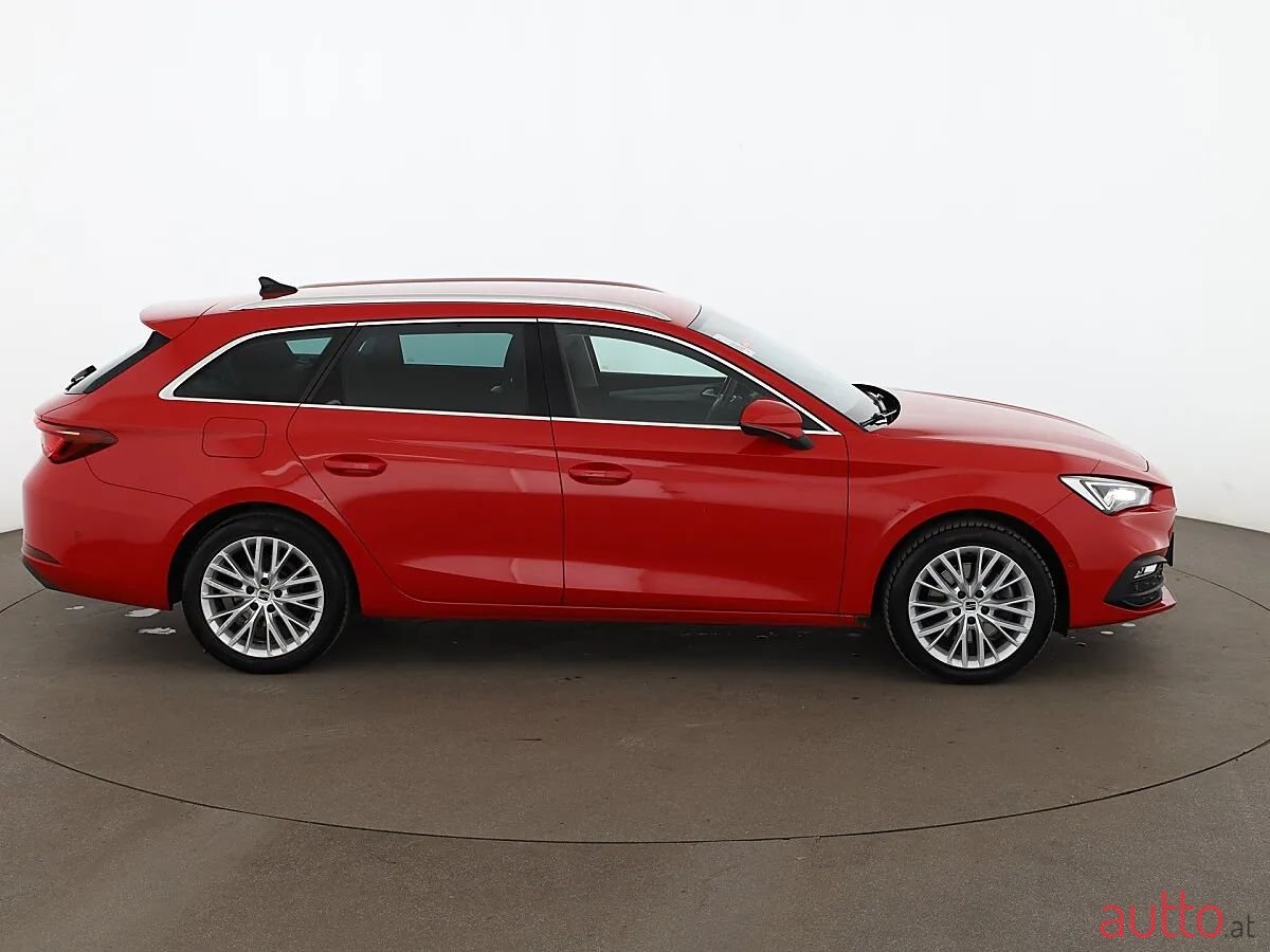 2021' SEAT Leon photo #3