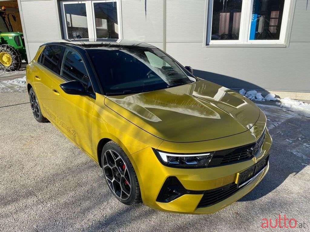 2023' Opel Astra photo #2