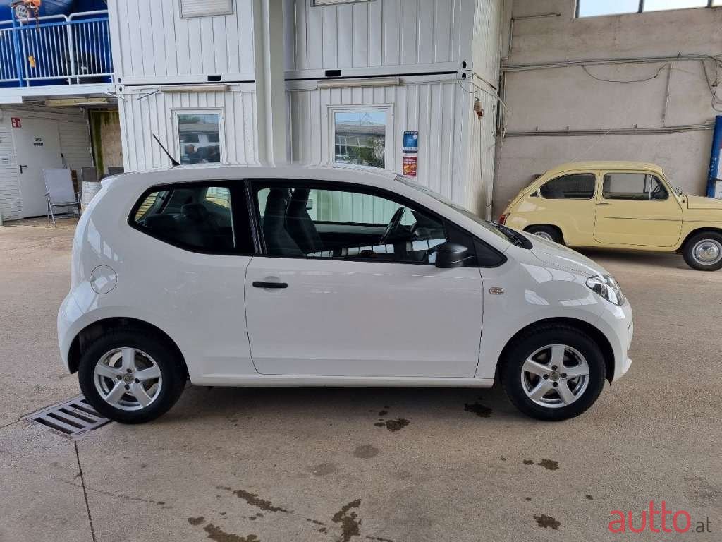 2016' Volkswagen Up! photo #4