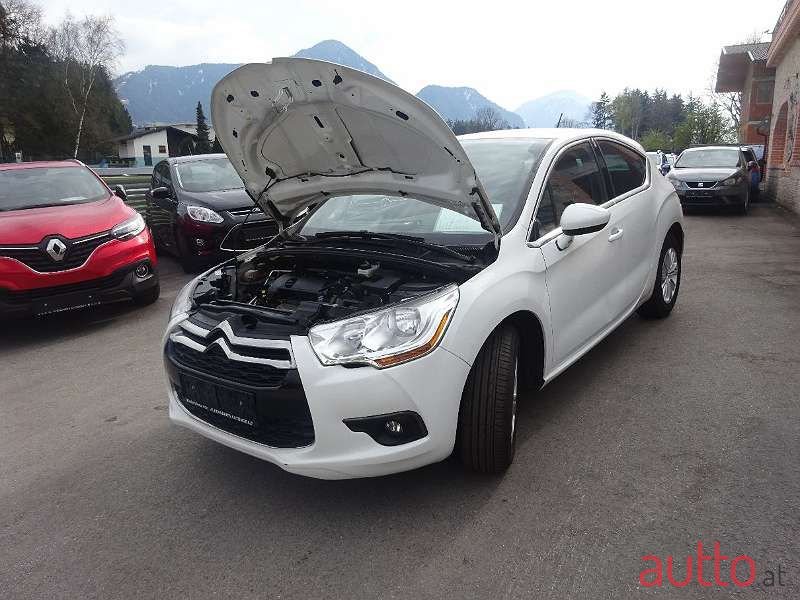 2013' Citroen DS4 photo #5
