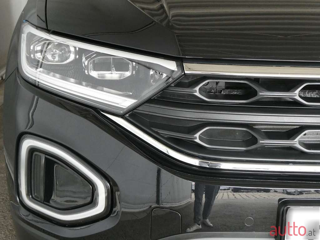 2024' Volkswagen T-Roc photo #5