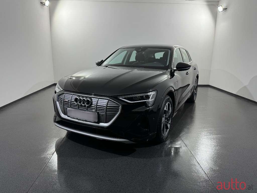 2022' Audi e-tron photo #1
