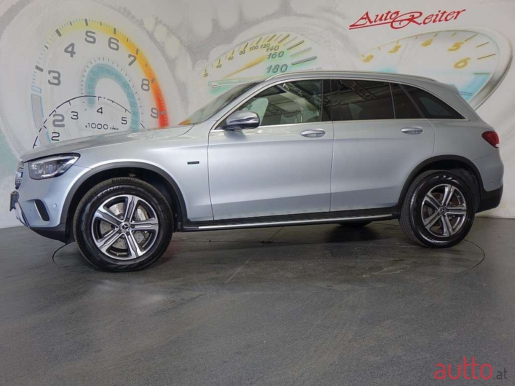 2021' Mercedes-Benz Glc-Klasse photo #2