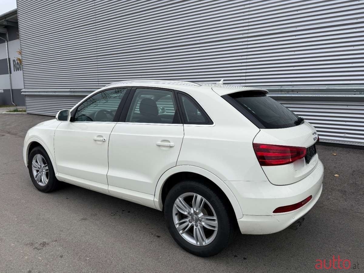 2011' Audi Q3 photo #5