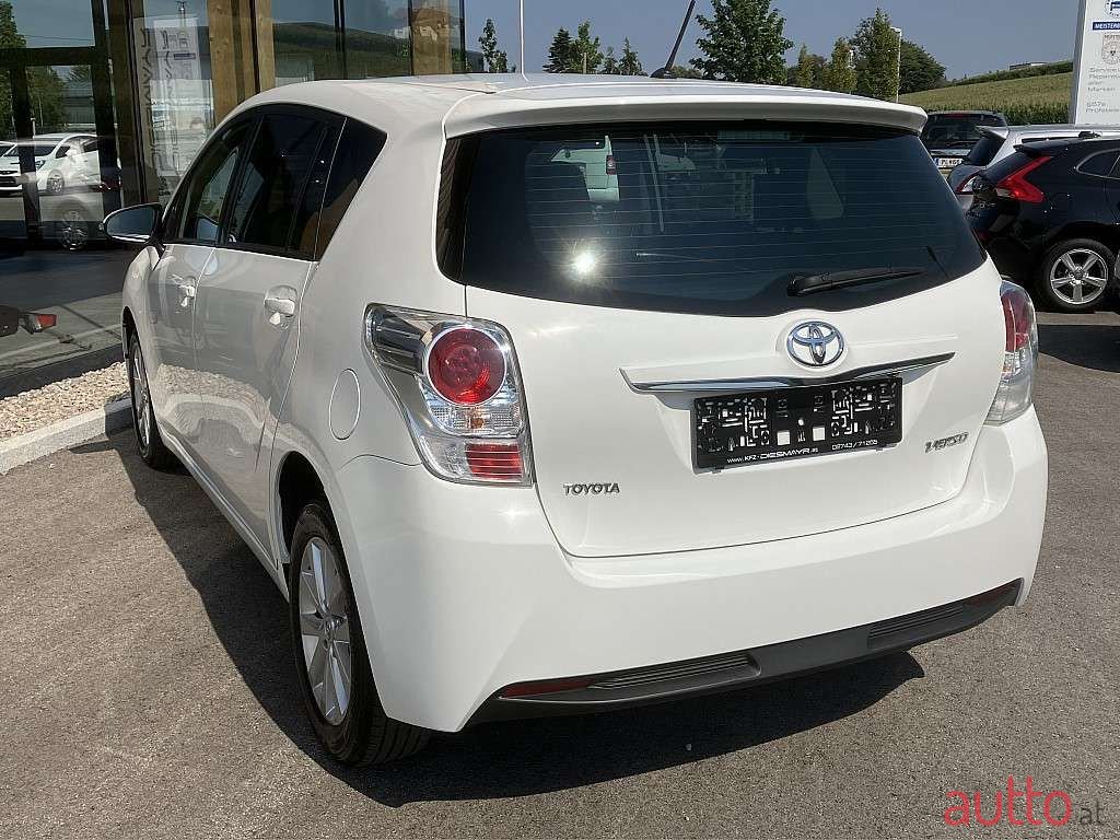 2016' Toyota Verso photo #3