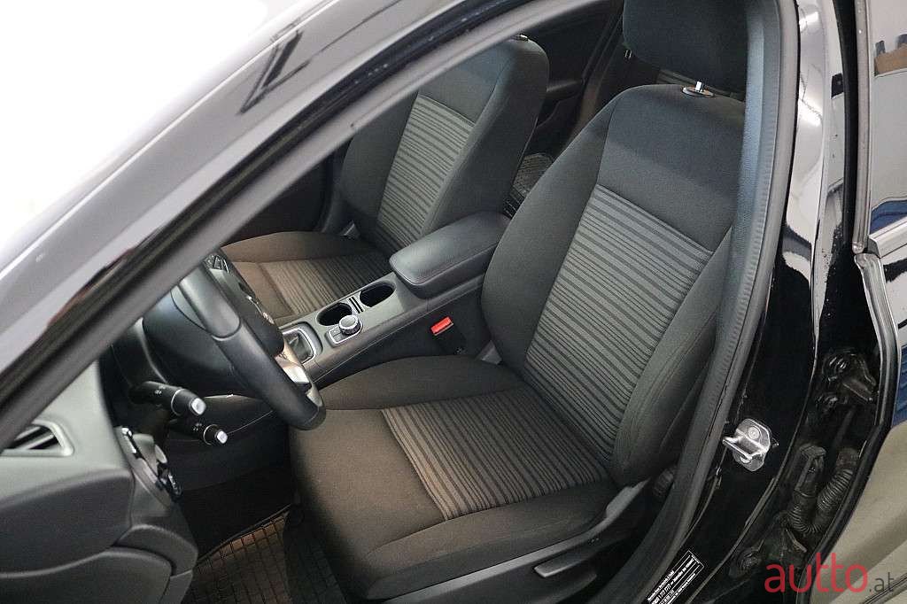 2018' Mercedes-Benz A-Klasse photo #5