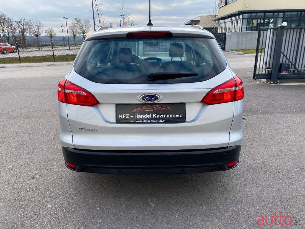 2017' Ford Focus photo #5