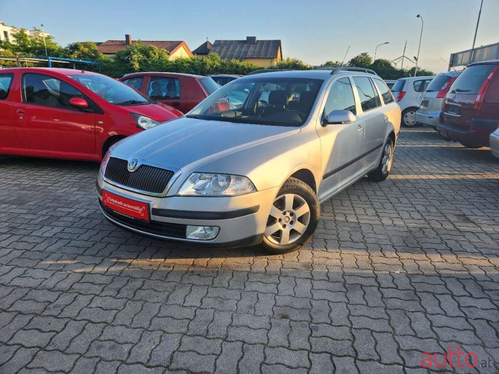 2006' Skoda Octavia photo #2